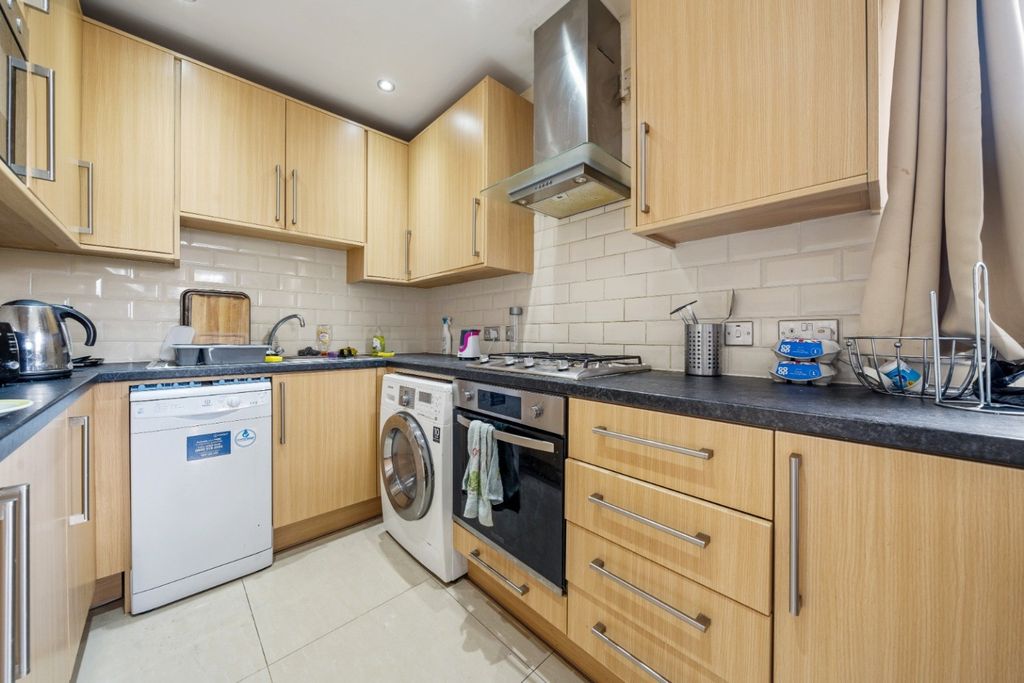 Property photo 1 of 11 5287720