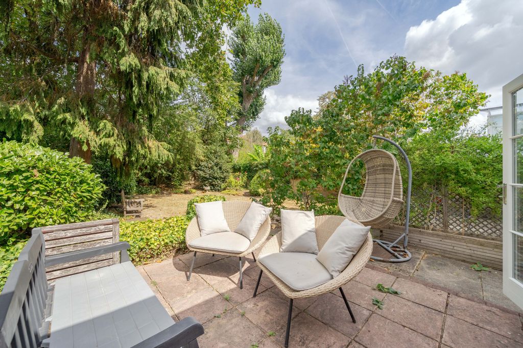Property photo 3 of 16