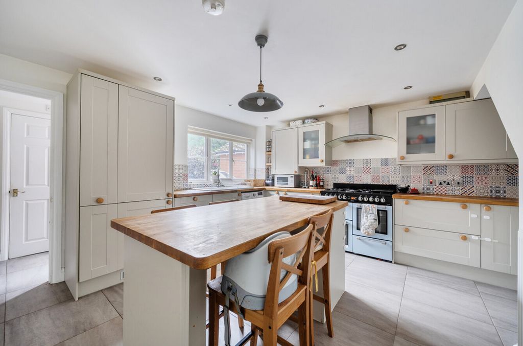 Property photo 3 of 13