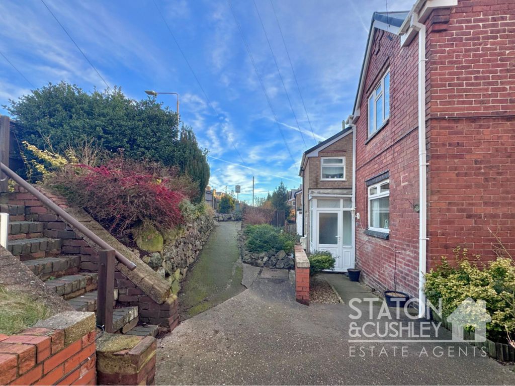 Property photo 2 of 28