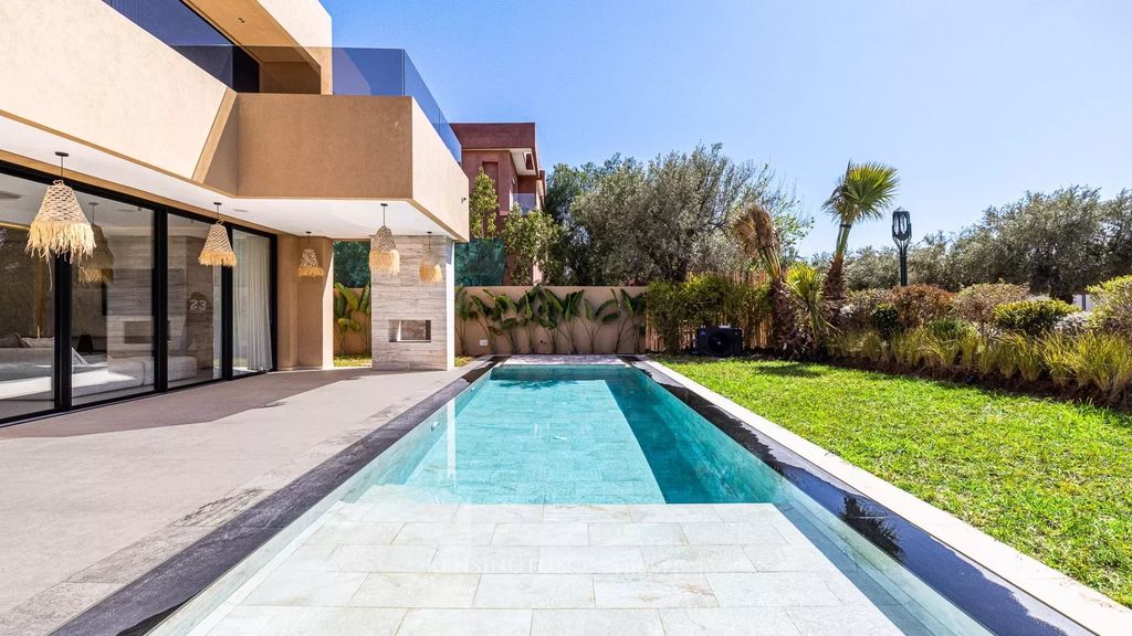 Property photo 2 of 36