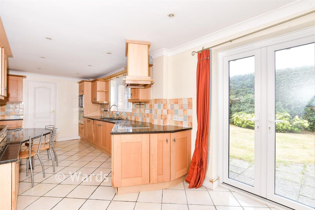 Property photo 1 of 10 Kitchen/Breakfast Room