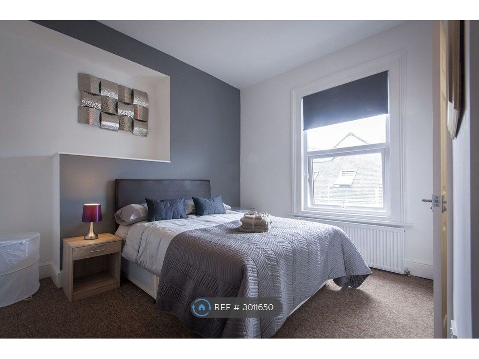 Property photo 1 of 13 Bedroom Eg1