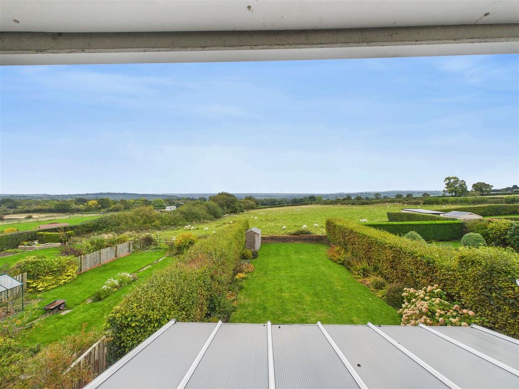 Property photo 2 of 23 Cam05476G0-Pr0067-Still004.Jpg