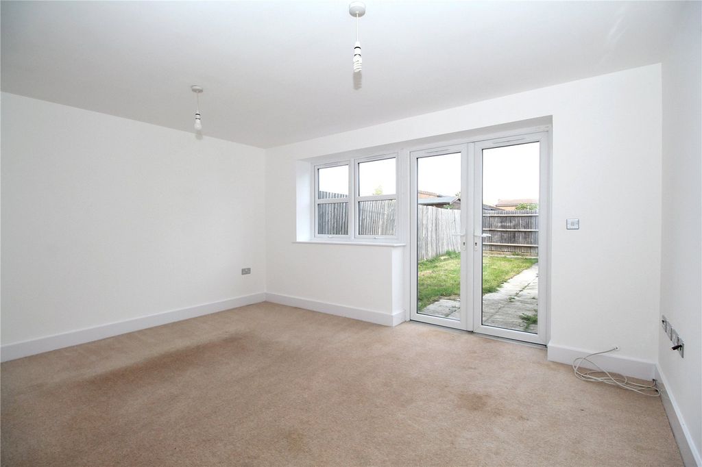 Property photo 2 of 12 Picture No. 09