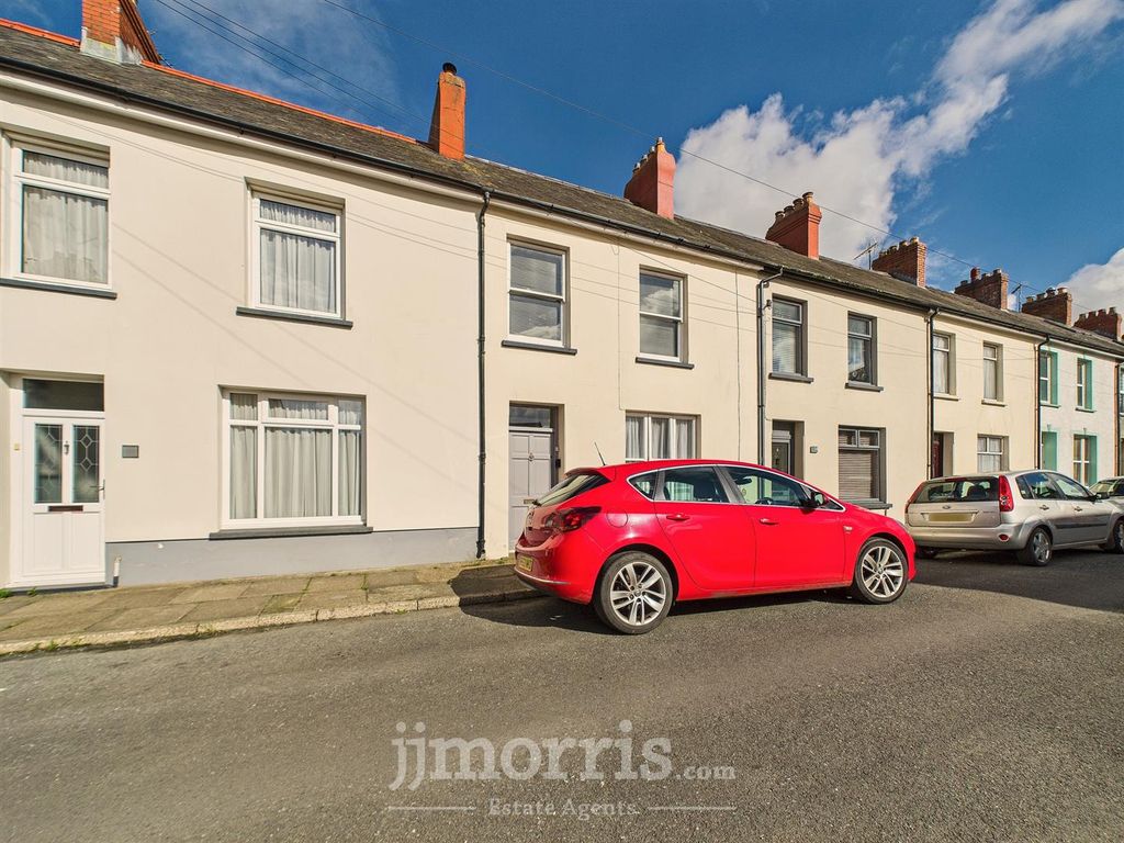 Property photo 2 of 34 Cam02122G0-Pr0367-Still033.Jpg