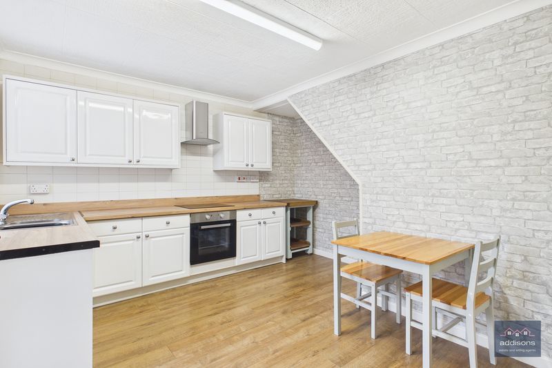 Property photo 2 of 12 Photo 1