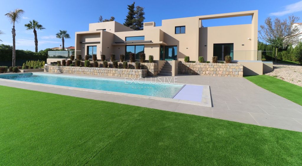 Property photo 1 of 30