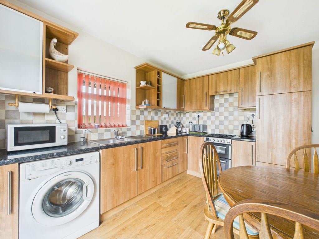 Property photo 3 of 14 Dining Kitchen