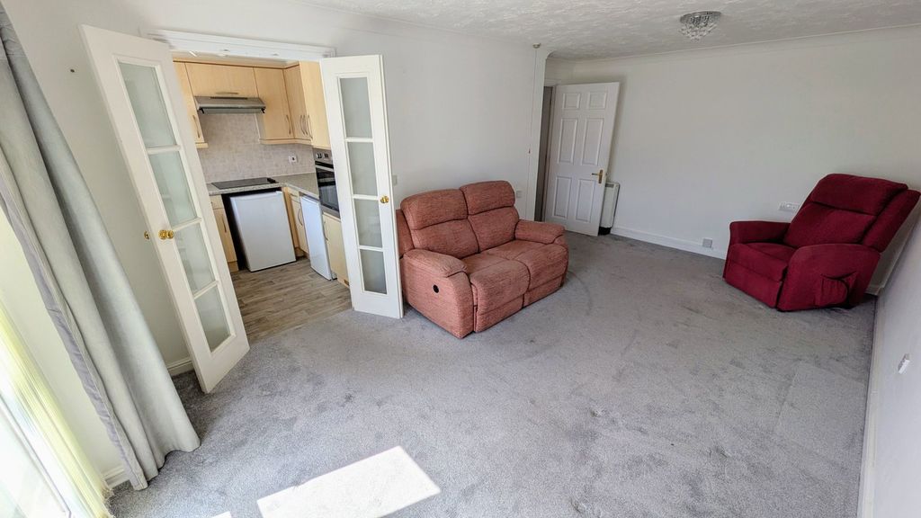 Property photo 3 of 9