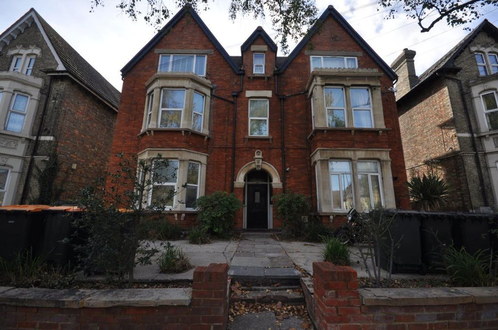 Property photo 1 of 6