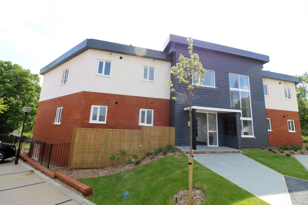 Property photo 1 of 7 Front