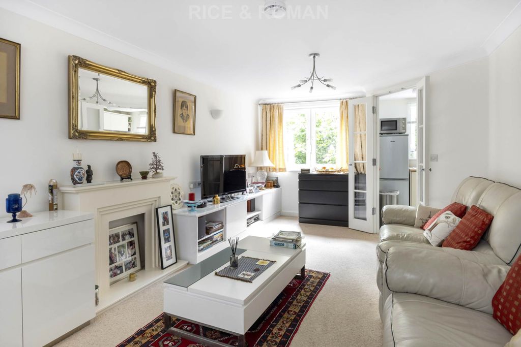 Property photo 3 of 11