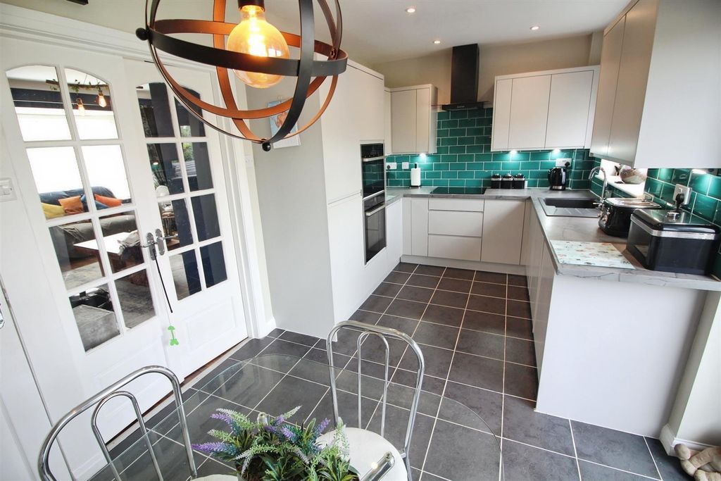Property photo 2 of 19 Kitchen/Diner