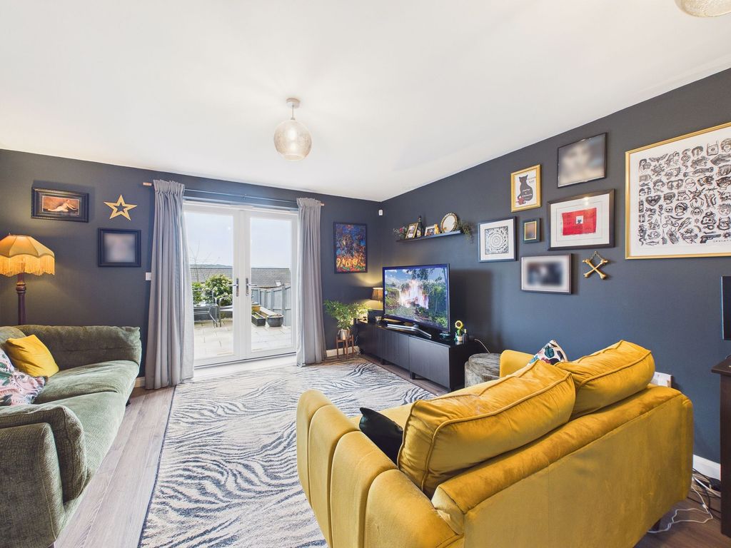 Property photo 1 of 13 External