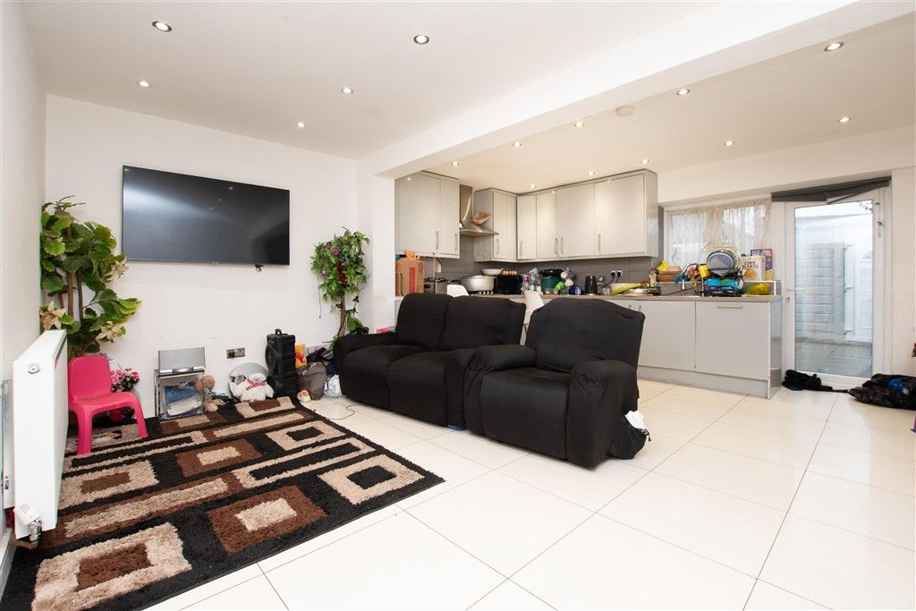 Property photo 3 of 14 Family/Dining Area