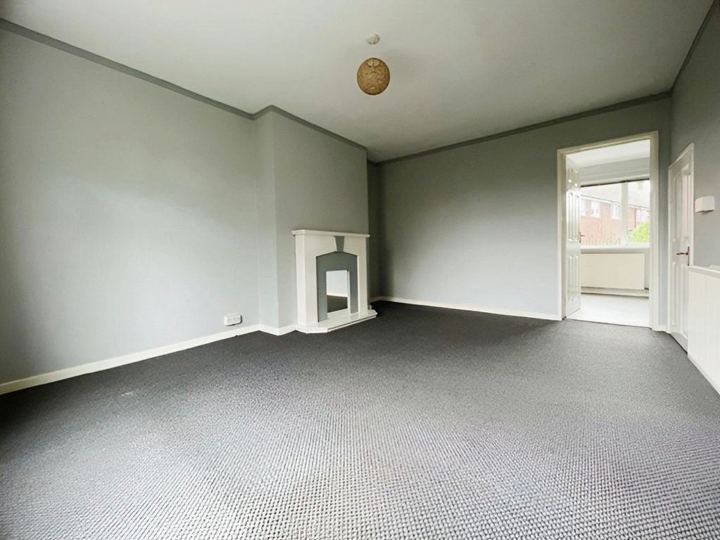 Property photo 2 of 10 Lounge