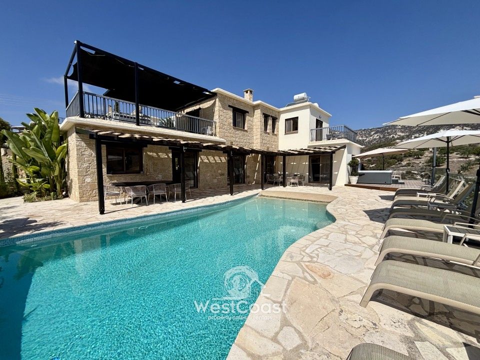 Property photo 1 of 50