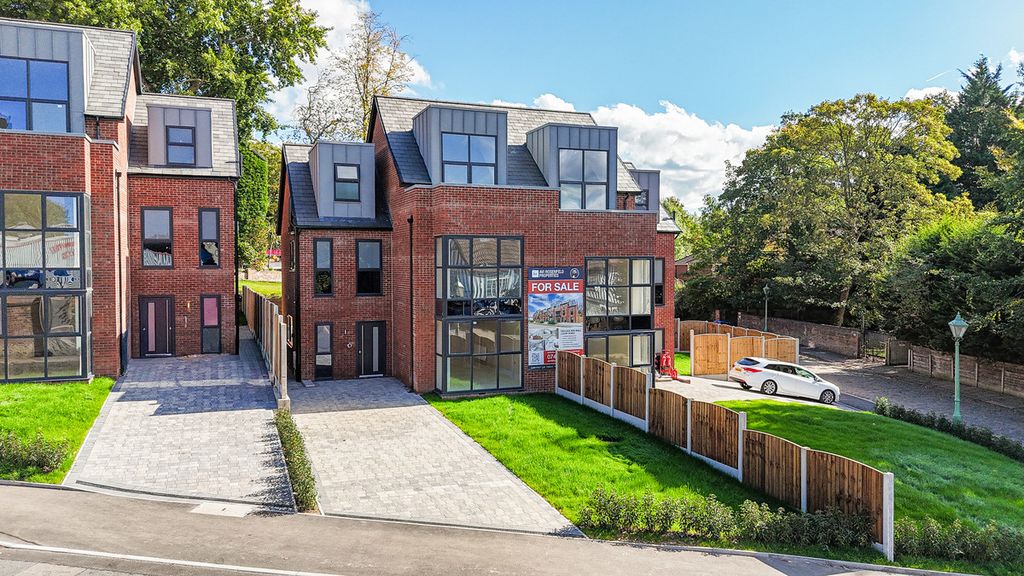 Property photo 1 of 32