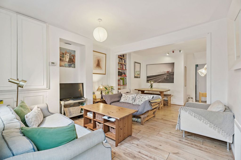 Property photo 3 of 16