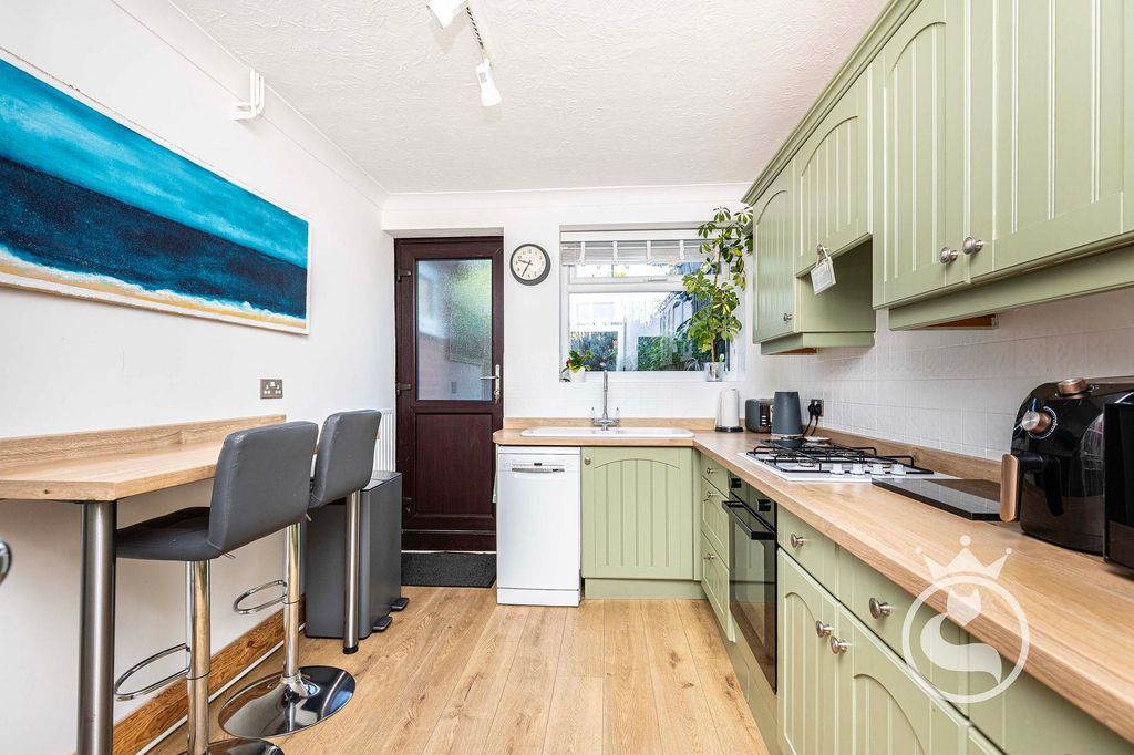 Property photo 3 of 14