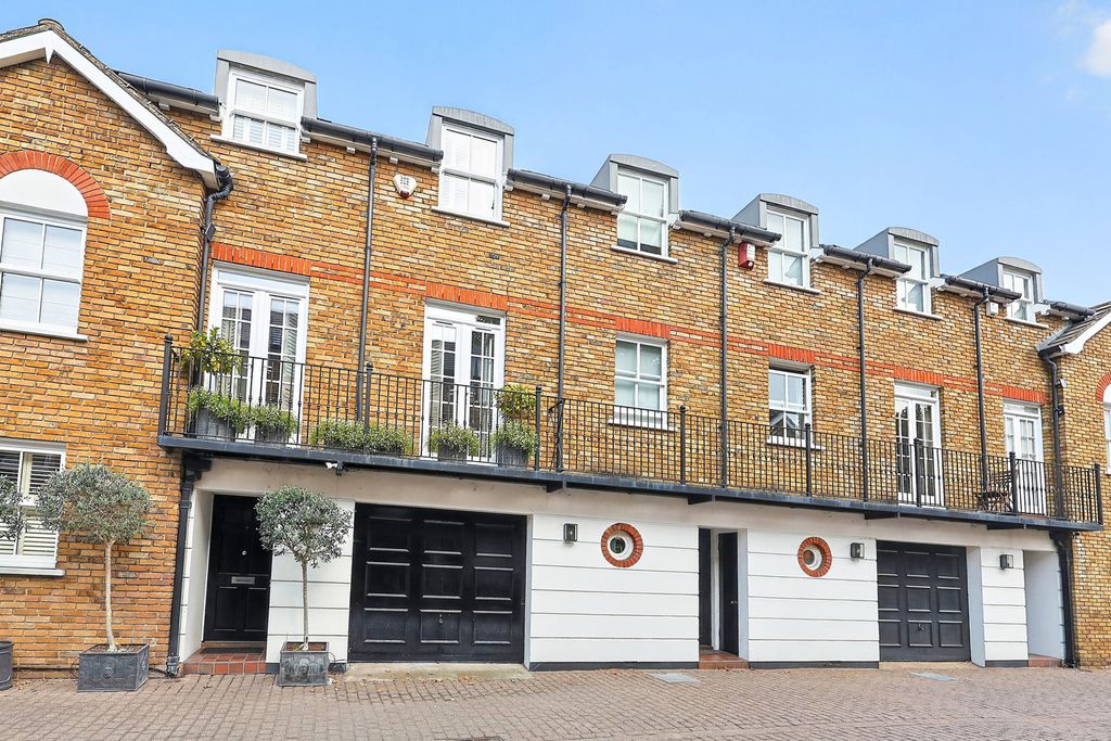 Property photo 1 of 17 Pbox-Img.Jpg