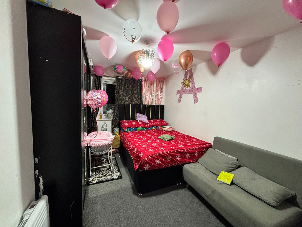 Property photo 2 of 5