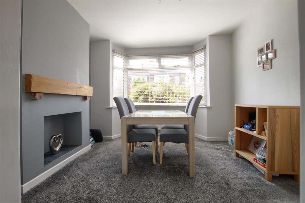 Property photo 3 of 10 Tw5.Jpg