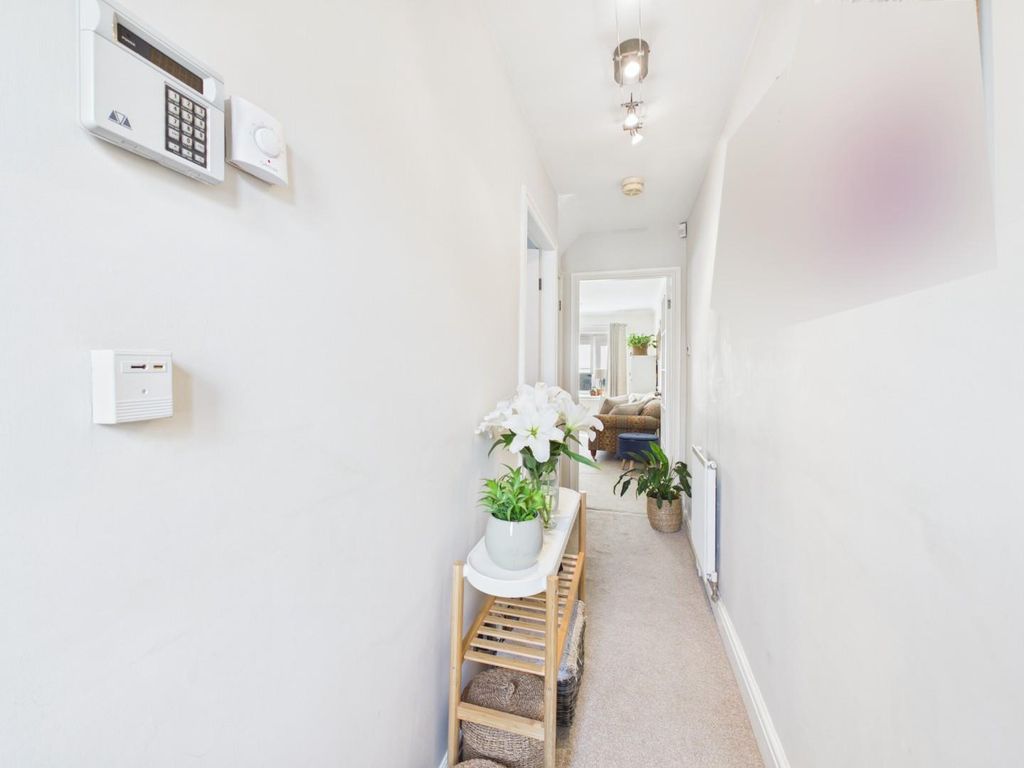 Property photo 2 of 13 Hallway.Jpg