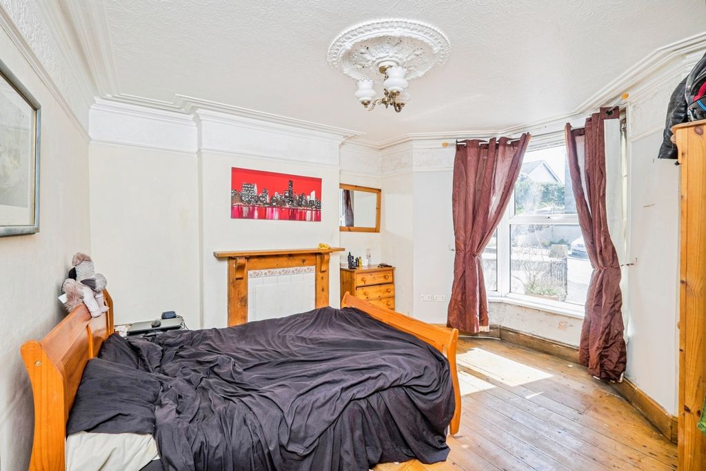 Property photo 3 of 13 Pbox-Img.Jpg