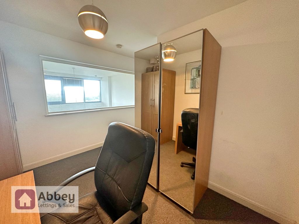 Property photo 3 of 18