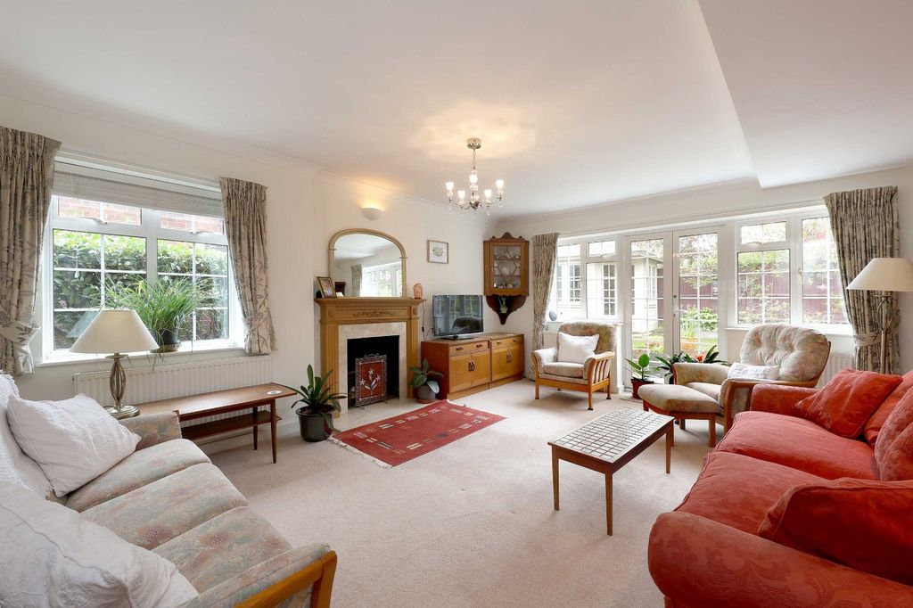 Property photo 2 of 15 Picture No. 06