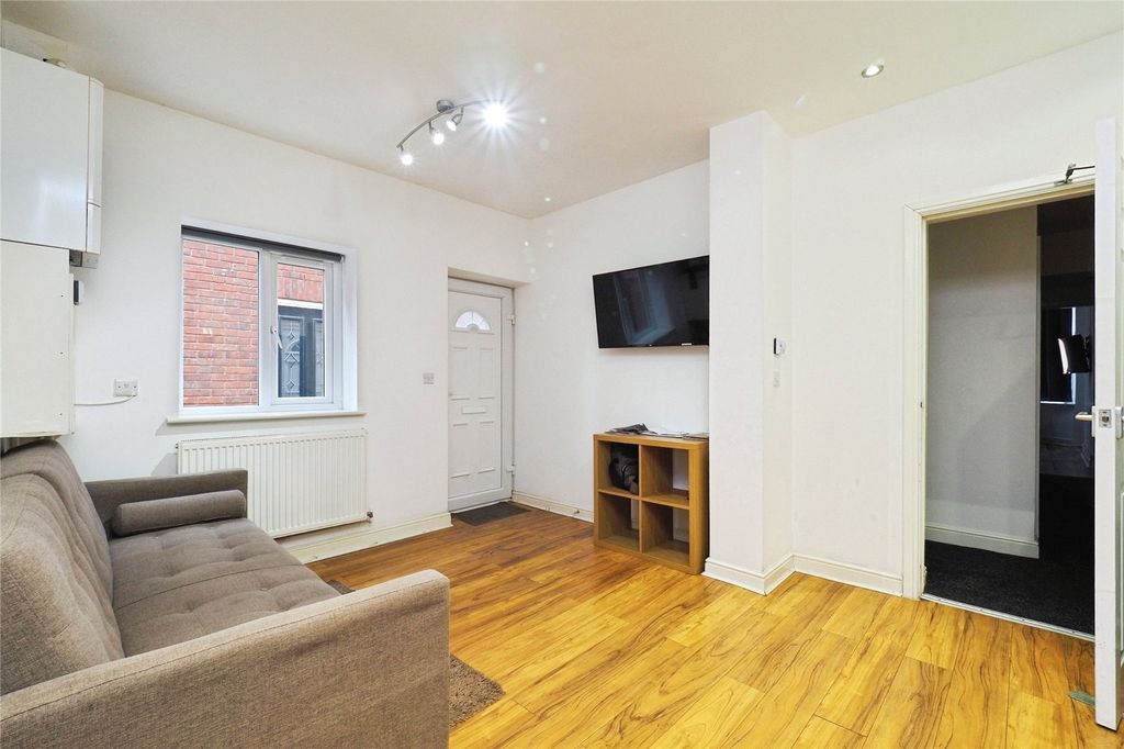 Property photo 2 of 12