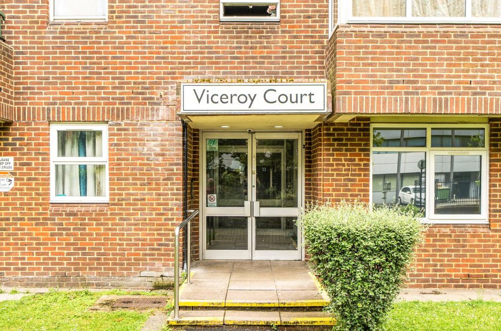 Property photo 2 of 11 Picture No. 20