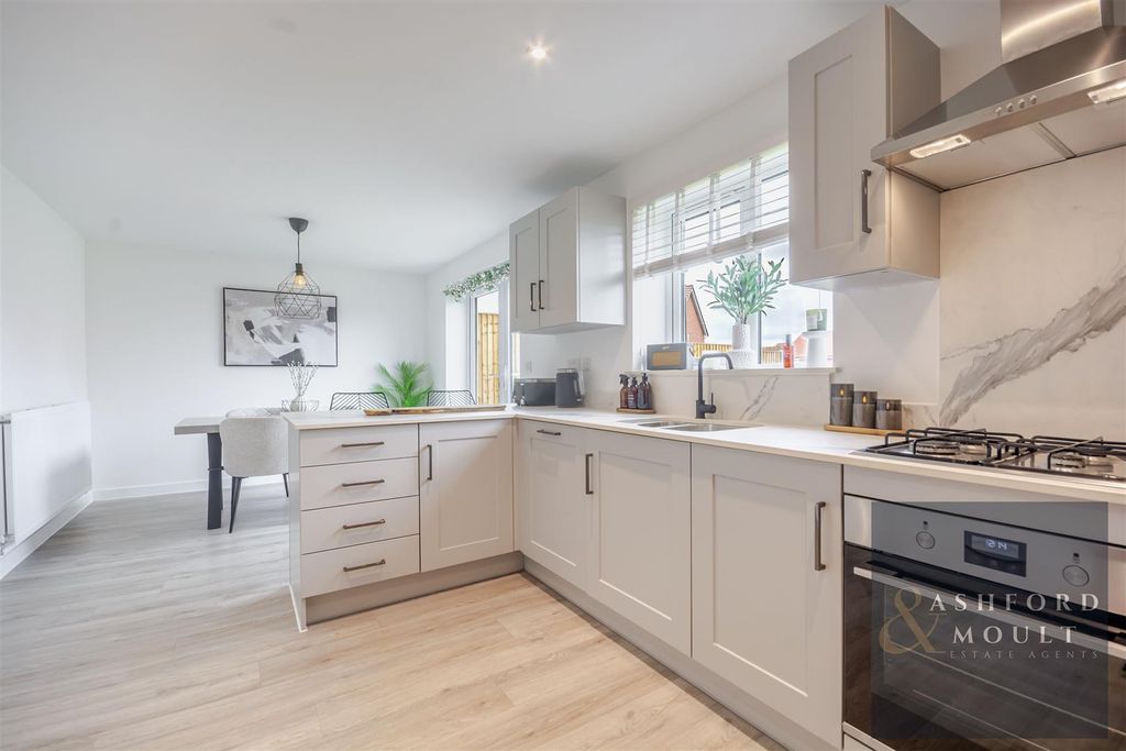 Property photo 2 of 44 Ashford-3.Jpg