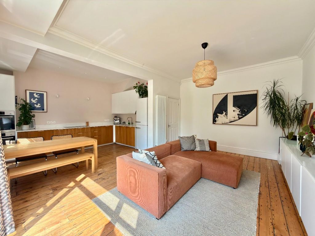 Property photo 3 of 40