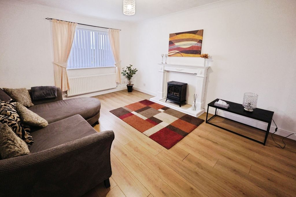 Property photo 3 of 19 Pbox-Img.Jpg