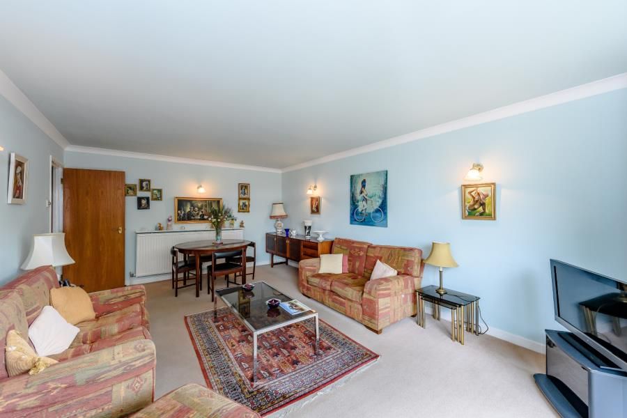 Property photo 3 of 9