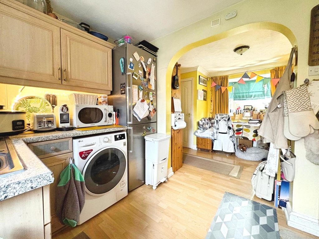 Property photo 3 of 11 Pbox-Img.Jpg
