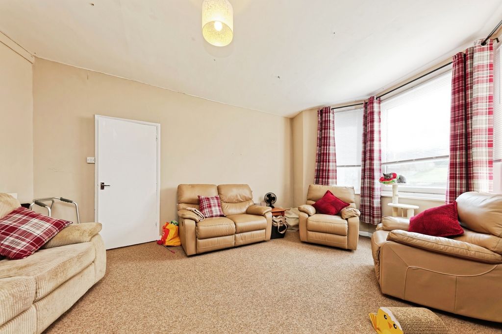 Property photo 2 of 16 Photo