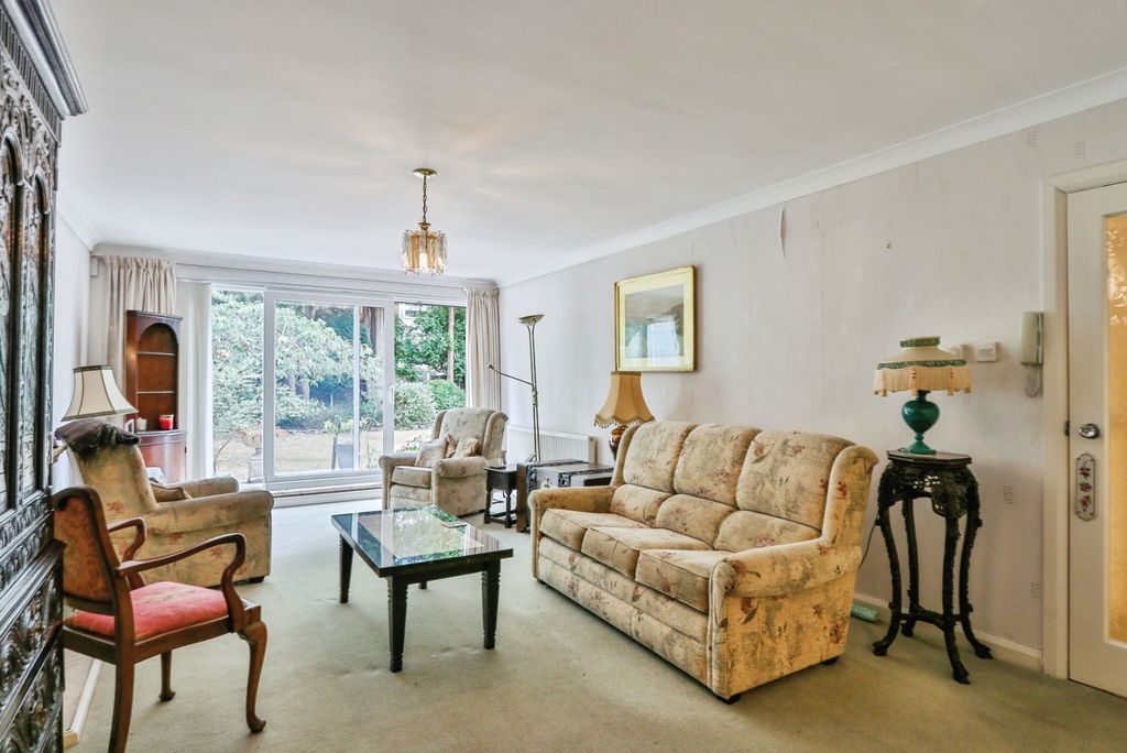 Property photo 2 of 17 Photo