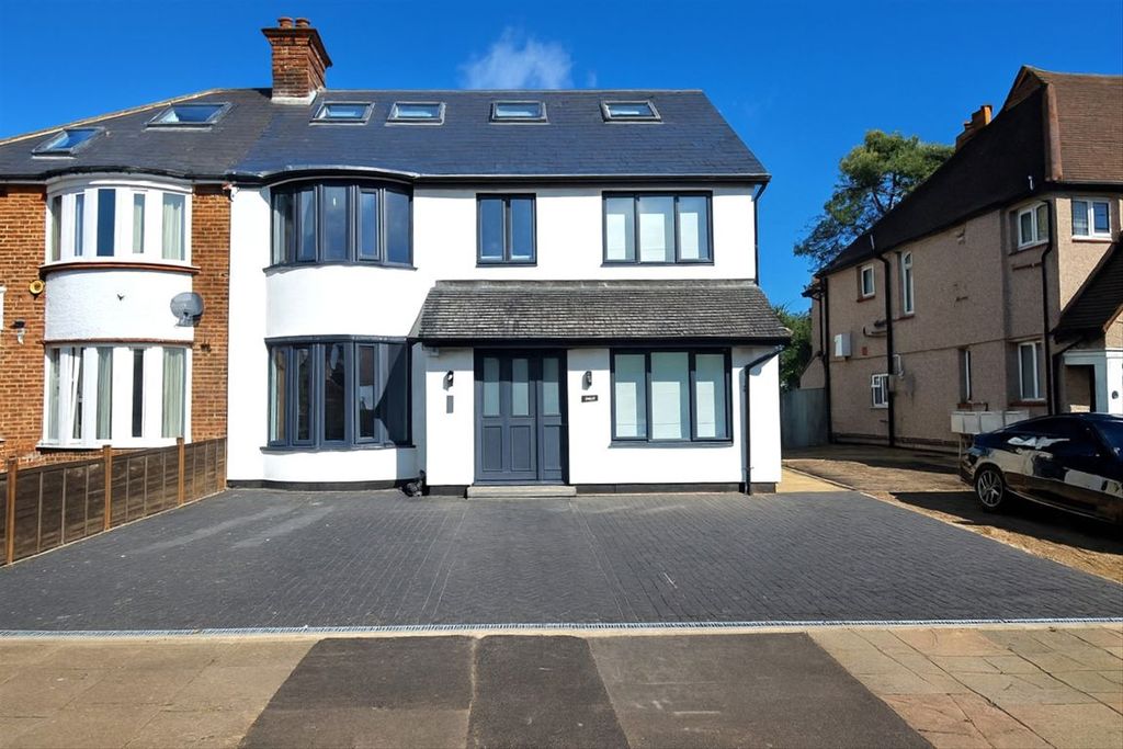 Property photo 1 of 4