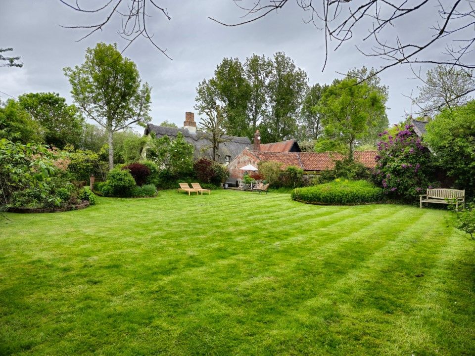 Property photo 2 of 31