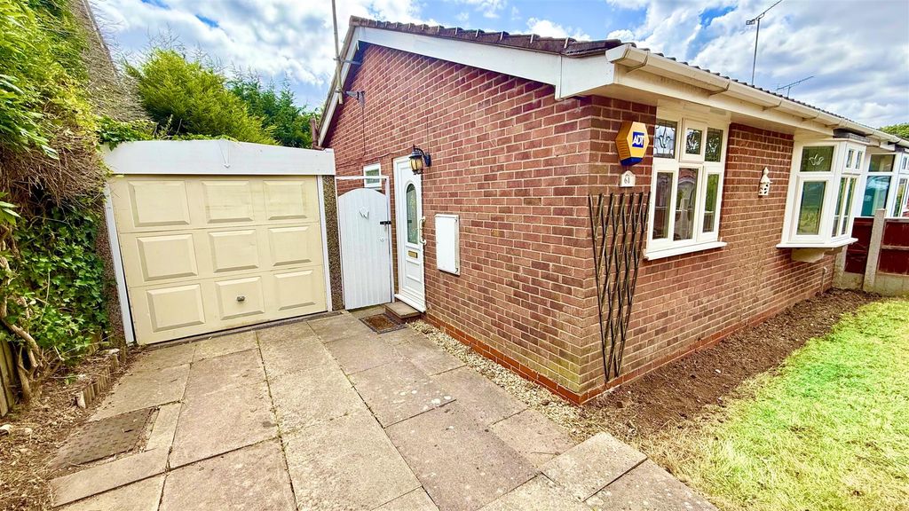 Property photo 1 of 12 Outside