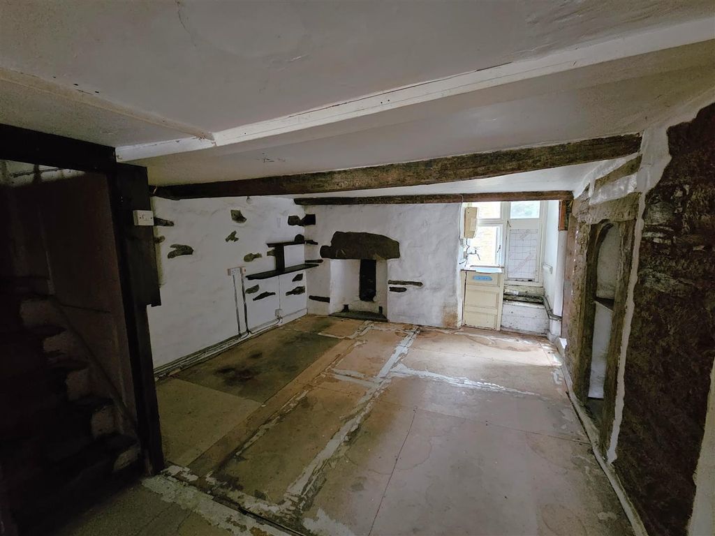 Property photo 2 of 10 Second Floor