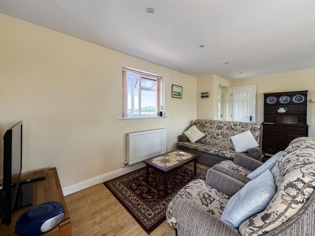 Property photo 3 of 30