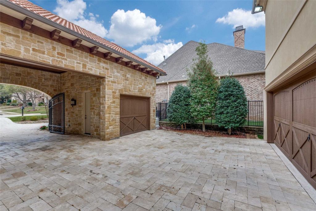Property photo 2 of 24 <Alttext/>