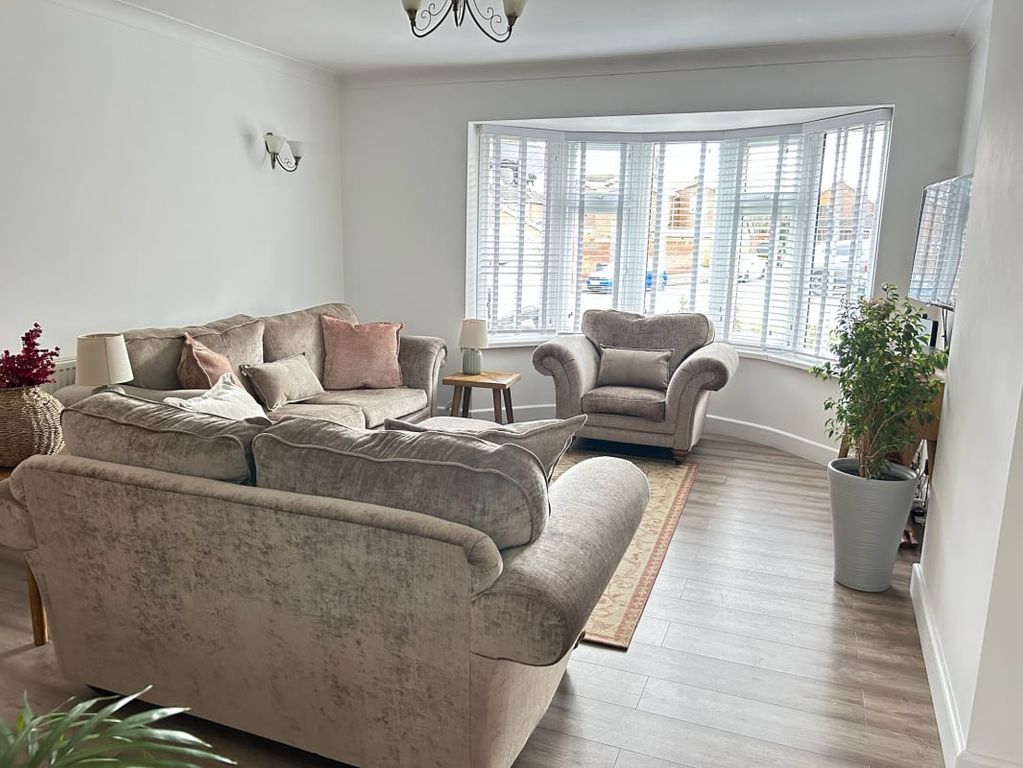 Property photo 3 of 38