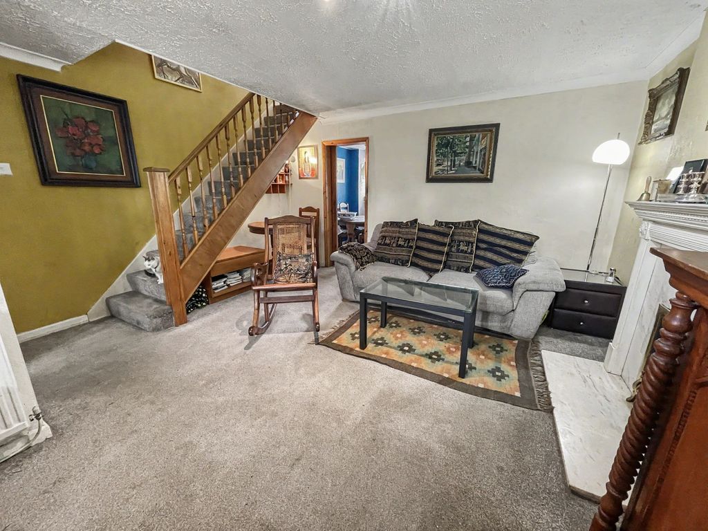 Property photo 2 of 26