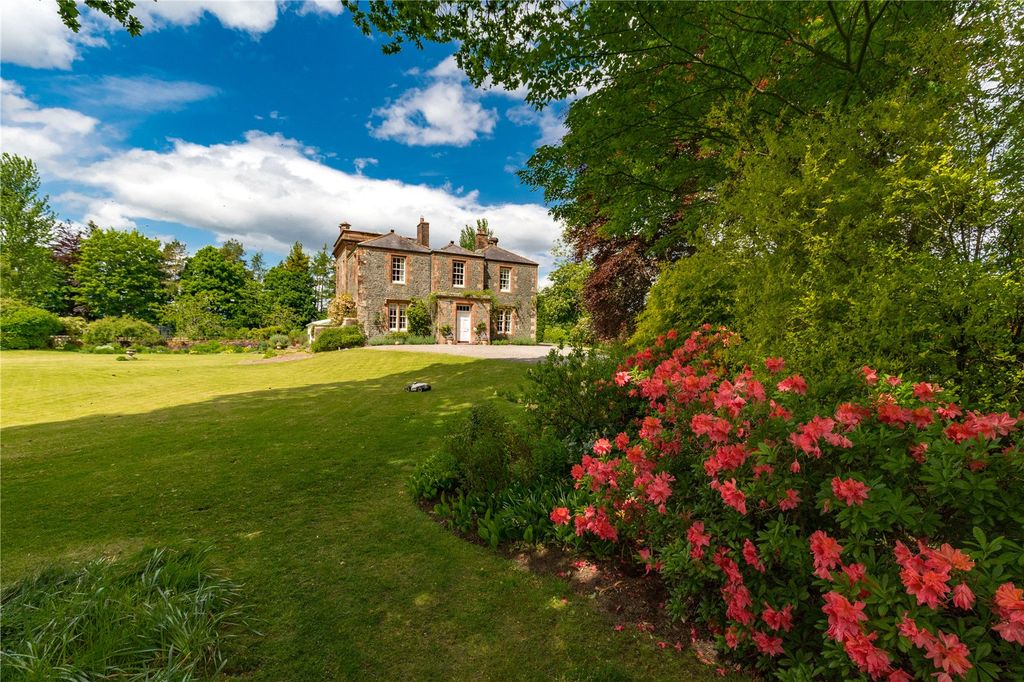 Property photo 2 of 30 Kirkmichael House